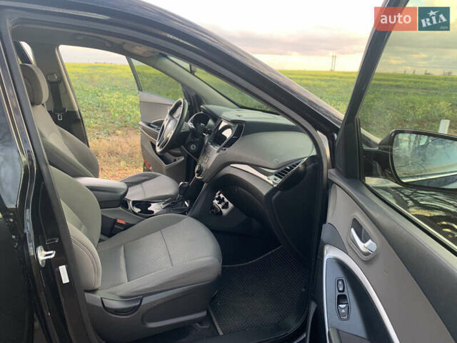 Черный Хендай Санта Фе, объемом двигателя 2.4 л и пробегом 296 тыс. км за 14750 $, фото 7 на Automoto.ua