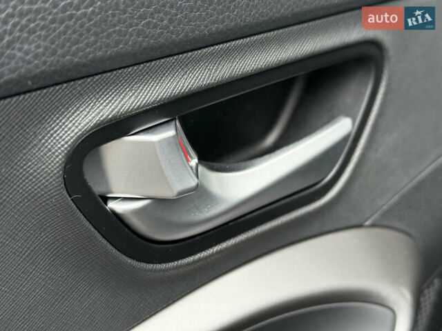 Чорний Хендай Санта Фе, об'ємом двигуна 2.2 л та пробігом 190 тис. км за 20999 $, фото 40 на Automoto.ua