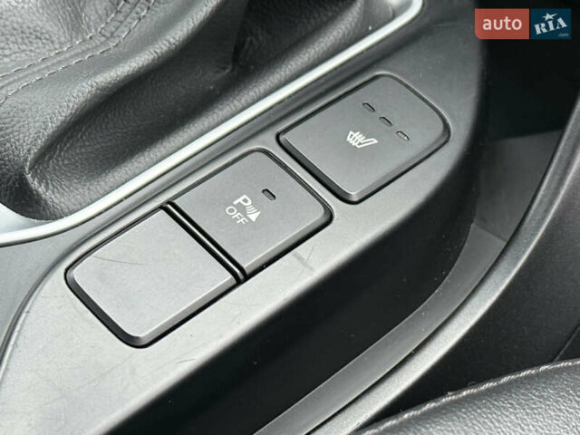 Чорний Хендай Санта Фе, об'ємом двигуна 2.2 л та пробігом 190 тис. км за 20999 $, фото 59 на Automoto.ua