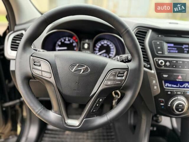 Черный Хендай Санта Фе, объемом двигателя 2.36 л и пробегом 141 тыс. км за 13699 $, фото 23 на Automoto.ua