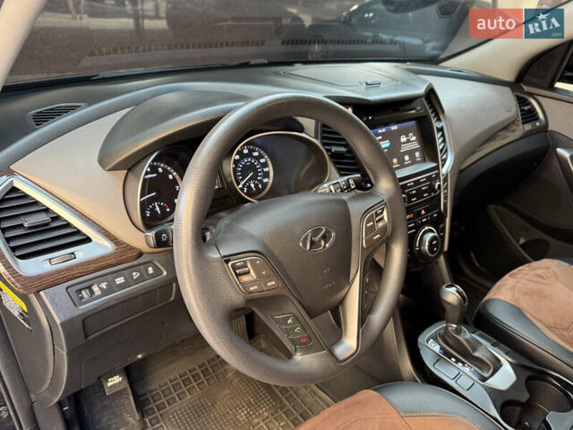 Чорний Хендай Санта Фе, об'ємом двигуна 2.4 л та пробігом 150 тис. км за 14500 $, фото 20 на Automoto.ua