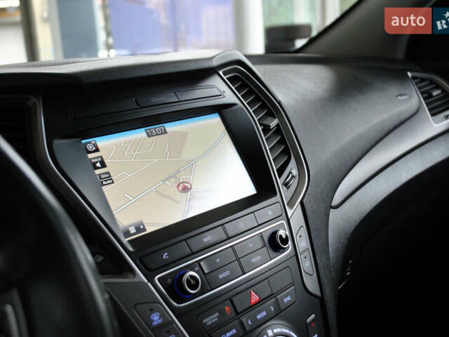 Черный Хендай Санта Фе, объемом двигателя 2.2 л и пробегом 130 тыс. км за 23500 $, фото 25 на Automoto.ua