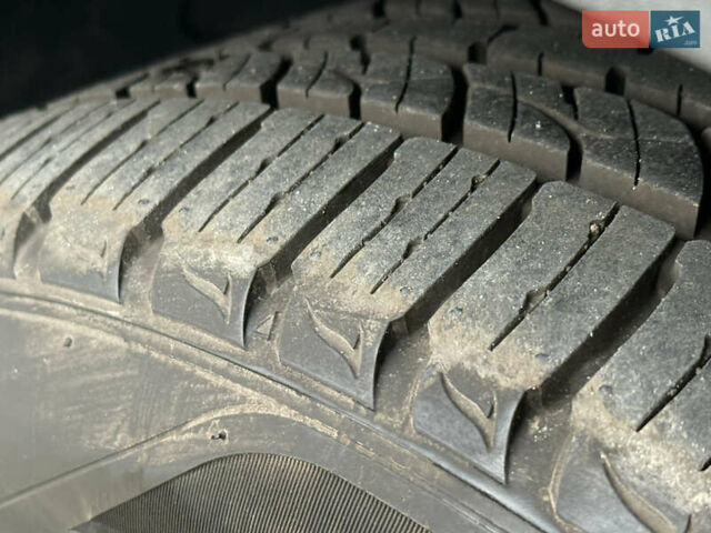 Черный Хендай Санта Фе, объемом двигателя 2.2 л и пробегом 190 тыс. км за 21650 $, фото 23 на Automoto.ua