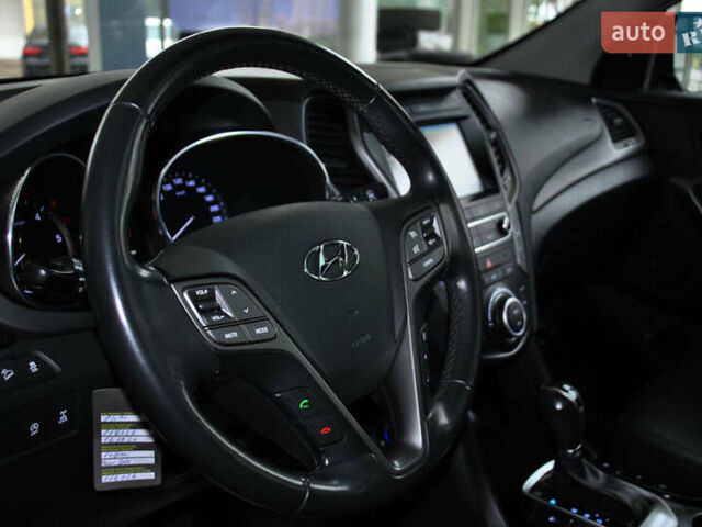 Черный Хендай Санта Фе, объемом двигателя 2.2 л и пробегом 130 тыс. км за 23500 $, фото 26 на Automoto.ua