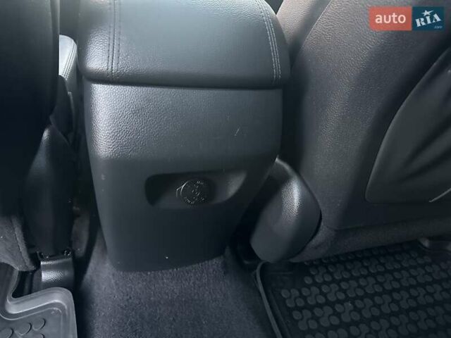 Чорний Хендай Санта Фе, об'ємом двигуна 2.2 л та пробігом 199 тис. км за 19397 $, фото 136 на Automoto.ua