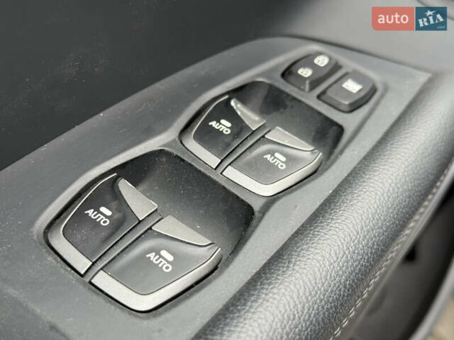 Черный Хендай Санта Фе, объемом двигателя 2.2 л и пробегом 190 тыс. км за 21650 $, фото 35 на Automoto.ua