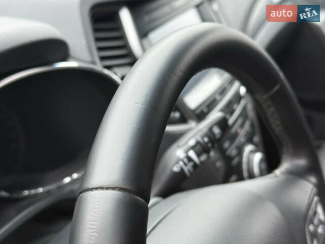 Чорний Хендай Санта Фе, об'ємом двигуна 2.2 л та пробігом 190 тис. км за 20999 $, фото 32 на Automoto.ua