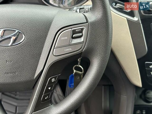 Черный Хендай Санта Фе, объемом двигателя 2.36 л и пробегом 130 тыс. км за 14690 $, фото 14 на Automoto.ua