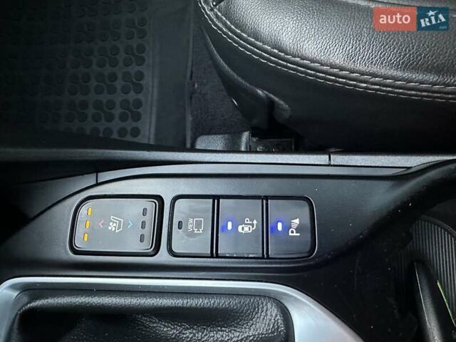 Чорний Хендай Санта Фе, об'ємом двигуна 2.2 л та пробігом 199 тис. км за 19397 $, фото 123 на Automoto.ua