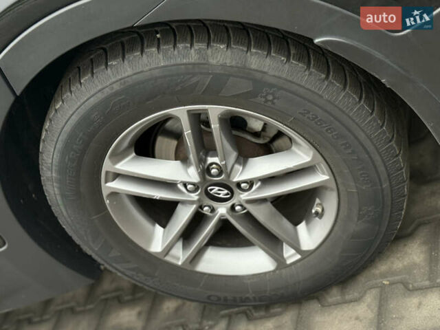 Черный Хендай Санта Фе, объемом двигателя 2.36 л и пробегом 128 тыс. км за 15700 $, фото 50 на Automoto.ua
