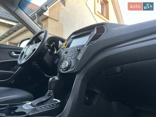 Чорний Хендай Санта Фе, об'ємом двигуна 2.2 л та пробігом 199 тис. км за 19397 $, фото 197 на Automoto.ua