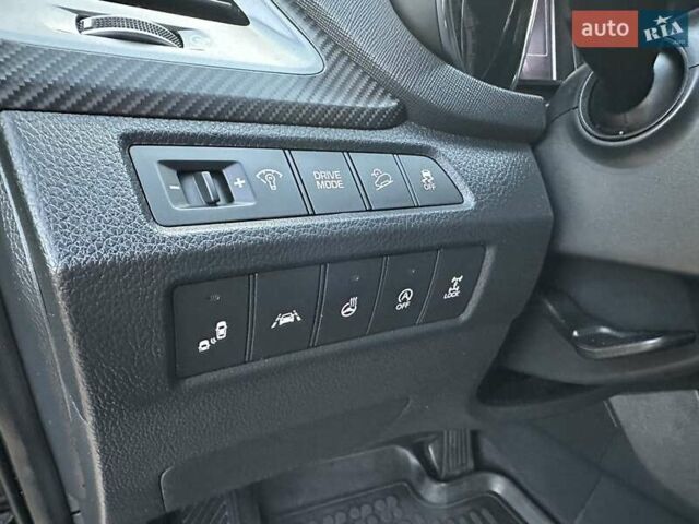 Чорний Хендай Санта Фе, об'ємом двигуна 2.2 л та пробігом 199 тис. км за 19397 $, фото 101 на Automoto.ua