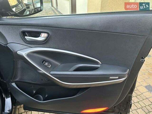 Чорний Хендай Санта Фе, об'ємом двигуна 2.2 л та пробігом 199 тис. км за 19397 $, фото 185 на Automoto.ua