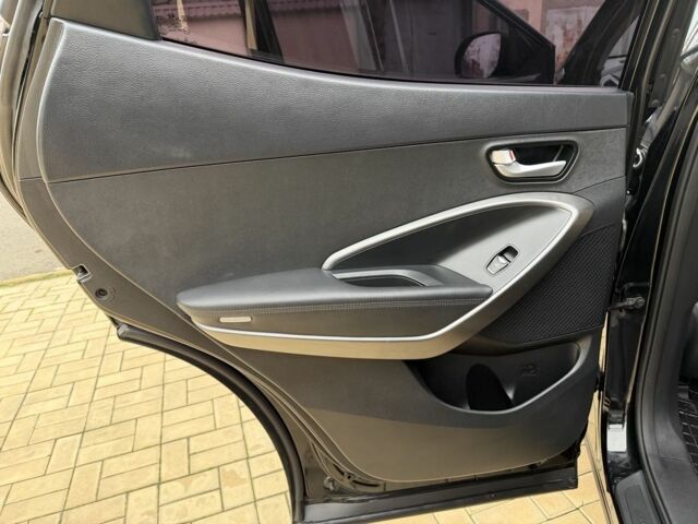 Черный Хендай Санта Фе, объемом двигателя 2.4 л и пробегом 141 тыс. км за 13699 $, фото 23 на Automoto.ua