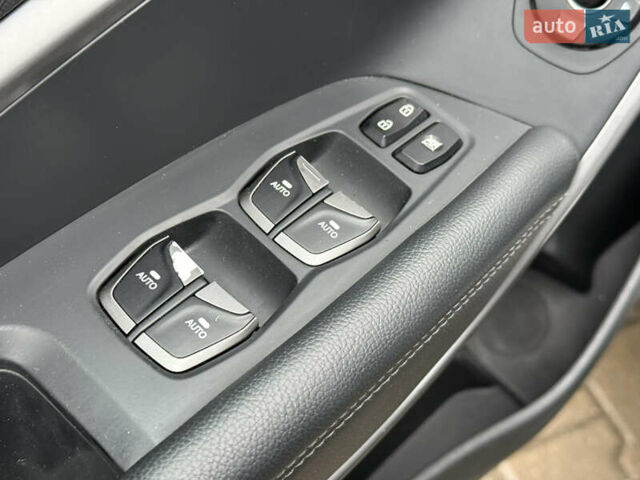 Чорний Хендай Санта Фе, об'ємом двигуна 2.2 л та пробігом 190 тис. км за 20999 $, фото 33 на Automoto.ua