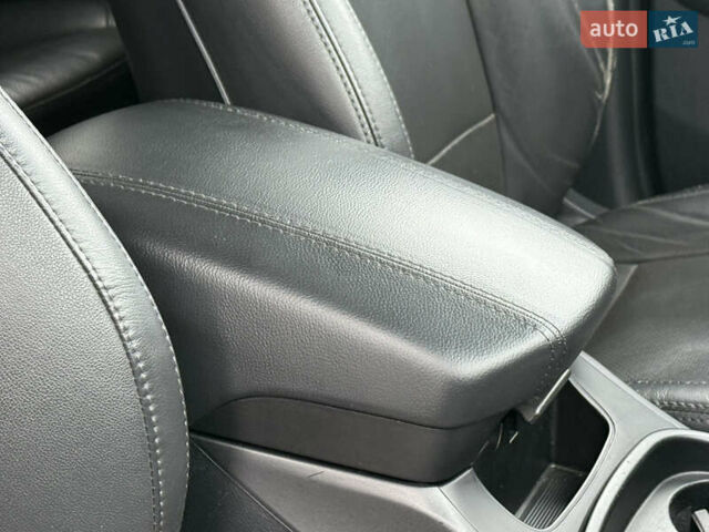 Чорний Хендай Санта Фе, об'ємом двигуна 2.2 л та пробігом 190 тис. км за 20999 $, фото 60 на Automoto.ua