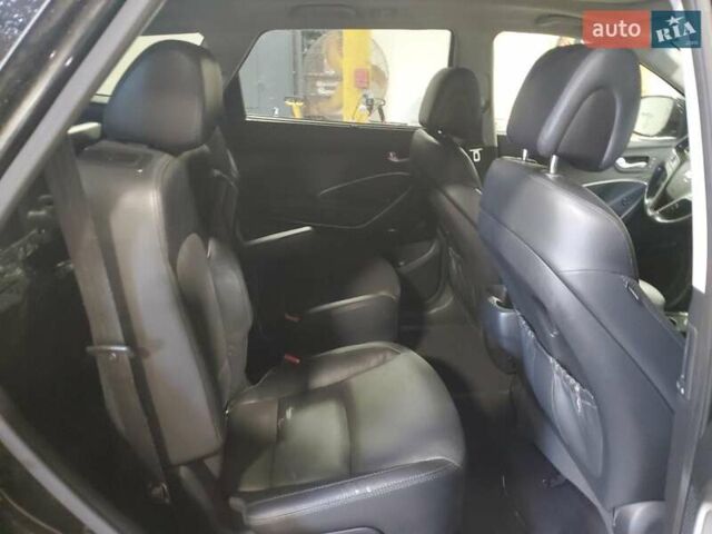 Черный Хендай Санта Фе, объемом двигателя 3.3 л и пробегом 125 тыс. км за 2700 $, фото 10 на Automoto.ua