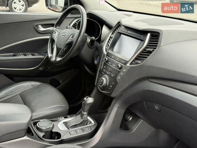 Черный Хендай Санта Фе, объемом двигателя 2.2 л и пробегом 190 тыс. км за 21650 $, фото 48 на Automoto.ua