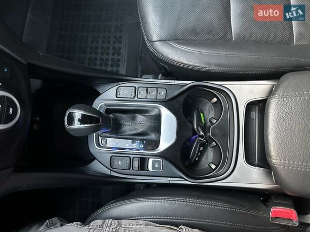 Чорний Хендай Санта Фе, об'ємом двигуна 2.2 л та пробігом 199 тис. км за 19397 $, фото 120 на Automoto.ua