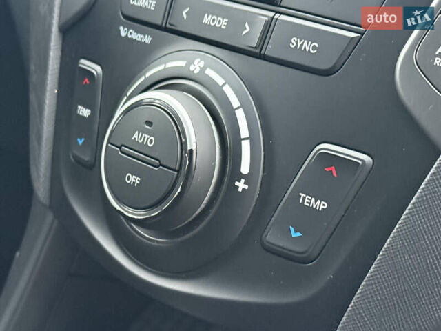 Черный Хендай Санта Фе, объемом двигателя 2.2 л и пробегом 188 тыс. км за 21750 $, фото 56 на Automoto.ua