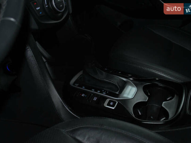 Черный Хендай Санта Фе, объемом двигателя 2.2 л и пробегом 130 тыс. км за 23500 $, фото 24 на Automoto.ua