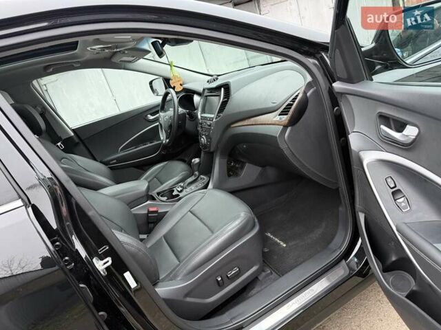 Черный Хендай Санта Фе, объемом двигателя 2 л и пробегом 8 тыс. км за 23000 $, фото 13 на Automoto.ua