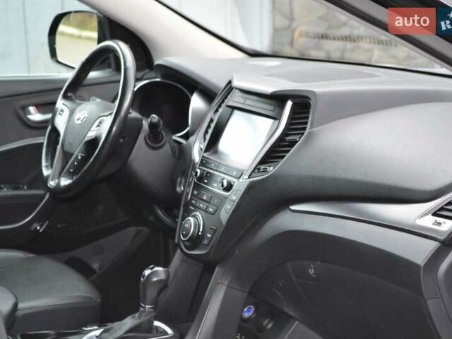 Хендай Санта Фе 2017 в Белой Церкве на Automoto.ua Черный Хендай Санта Фе, объемом двигателя 2.2 л и пробегом 122 тыс. км за 24500 $, фото 30 на Automoto.ua