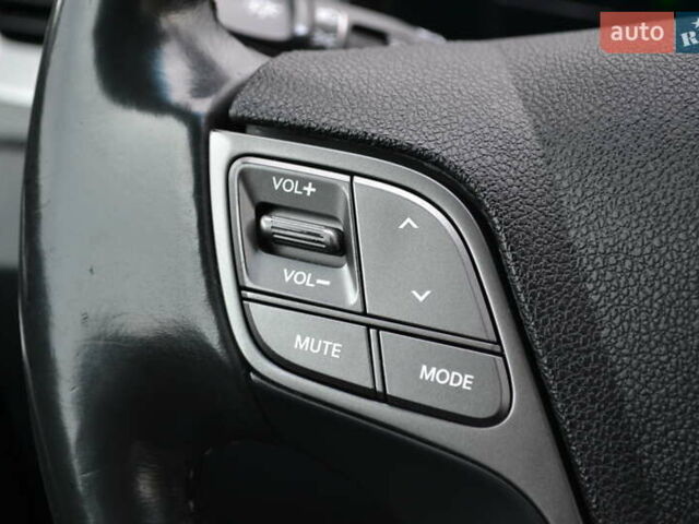 Хендай Санта Фе 2017 в Белой Церкве на Automoto.ua Черный Хендай Санта Фе, объемом двигателя 2.2 л и пробегом 122 тыс. км за 24500 $, фото 77 на Automoto.ua