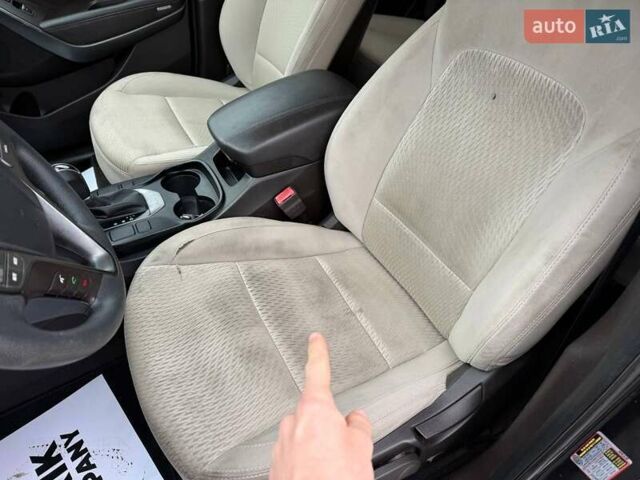 Черный Хендай Санта Фе, объемом двигателя 2.4 л и пробегом 245 тыс. км за 11200 $, фото 10 на Automoto.ua