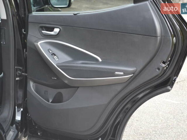 Хендай Санта Фе 2017 в Белой Церкве на Automoto.ua Черный Хендай Санта Фе, объемом двигателя 2.2 л и пробегом 122 тыс. км за 24500 $, фото 53 на Automoto.ua