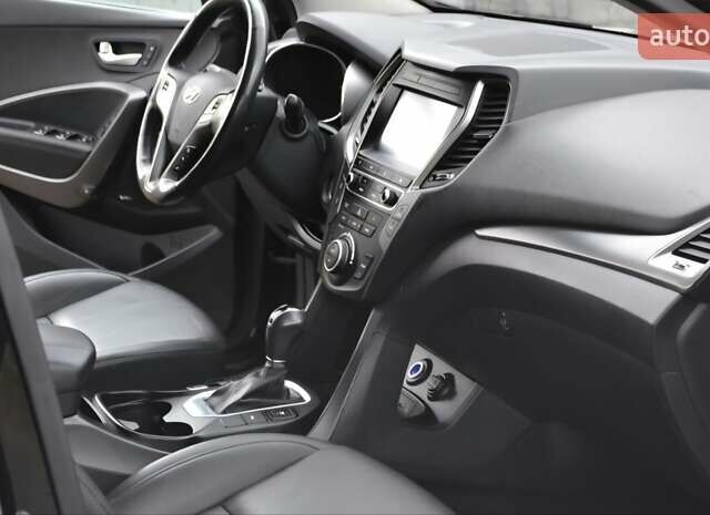 Черный Хендай Санта Фе, объемом двигателя 2.2 л и пробегом 122 тыс. км за 23500 $, фото 31 на Automoto.ua