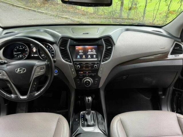 Черный Хендай Санта Фе, объемом двигателя 2.4 л и пробегом 50 тыс. км за 4100 $, фото 7 на Automoto.ua