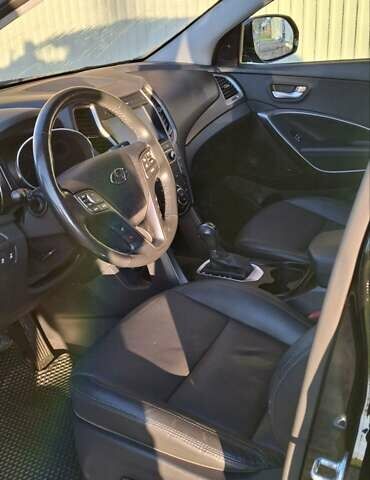 Черный Хендай Санта Фе, объемом двигателя 2.2 л и пробегом 122 тыс. км за 23500 $, фото 11 на Automoto.ua