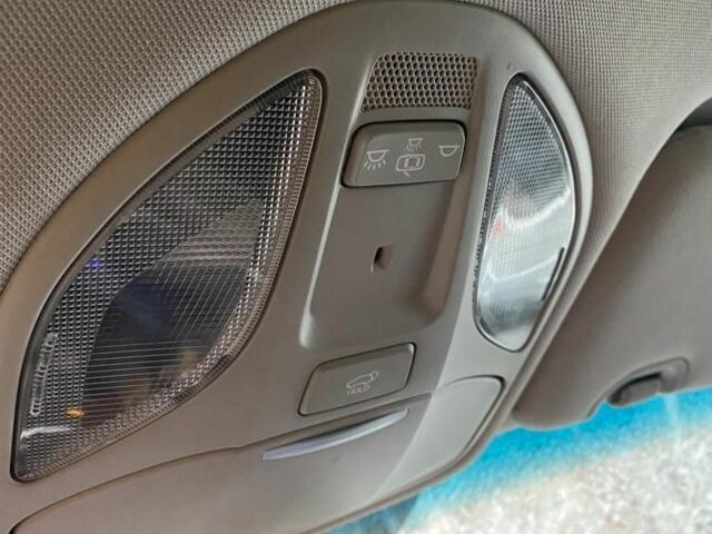 Черный Хендай Санта Фе, объемом двигателя 3.3 л и пробегом 32 тыс. км за 17500 $, фото 5 на Automoto.ua