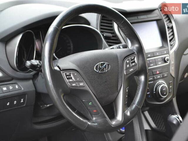 Хендай Санта Фе 2017 в Белой Церкве на Automoto.ua Черный Хендай Санта Фе, объемом двигателя 2.2 л и пробегом 122 тыс. км за 24500 $, фото 46 на Automoto.ua