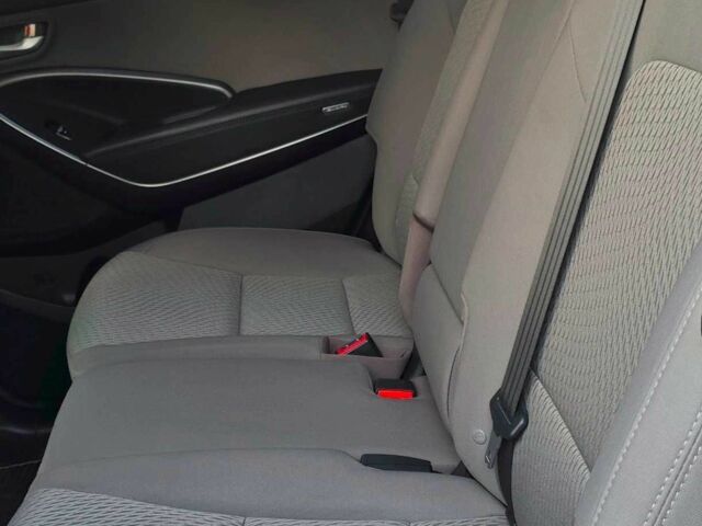 Черный Хендай Санта Фе, объемом двигателя 3.34 л и пробегом 85 тыс. км за 17000 $, фото 13 на Automoto.ua