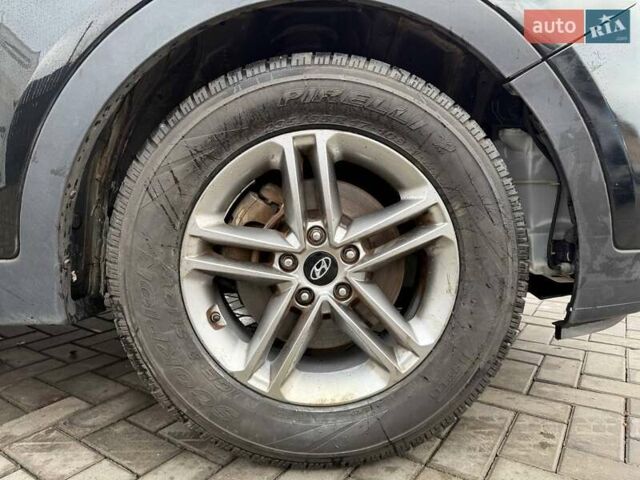 Черный Хендай Санта Фе, объемом двигателя 2.4 л и пробегом 245 тыс. км за 11200 $, фото 19 на Automoto.ua