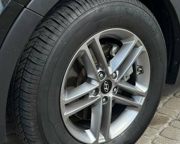 Чорний Хендай Санта Фе, об'ємом двигуна 2.36 л та пробігом 109 тис. км за 17900 $, фото 6 на Automoto.ua