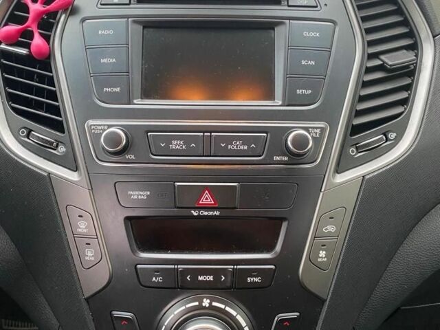 Черный Хендай Санта Фе, объемом двигателя 3.3 л и пробегом 32 тыс. км за 17500 $, фото 6 на Automoto.ua