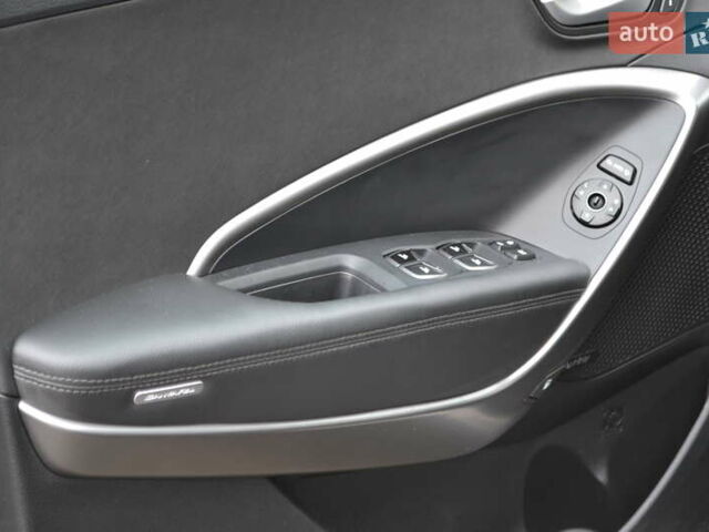 Хендай Санта Фе 2017 в Белой Церкве на Automoto.ua Черный Хендай Санта Фе, объемом двигателя 2.2 л и пробегом 122 тыс. км за 24500 $, фото 42 на Automoto.ua