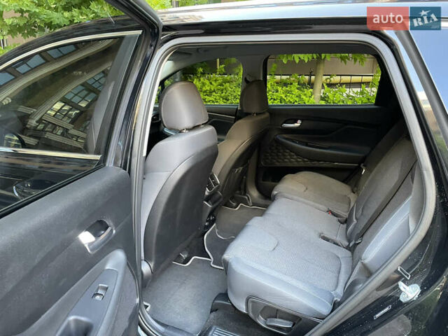 Черный Хендай Санта Фе, объемом двигателя 2.36 л и пробегом 45 тыс. км за 20500 $, фото 9 на Automoto.ua