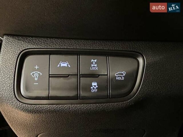 Чорний Хендай Санта Фе, об'ємом двигуна 2 л та пробігом 77 тис. км за 27500 $, фото 11 на Automoto.ua