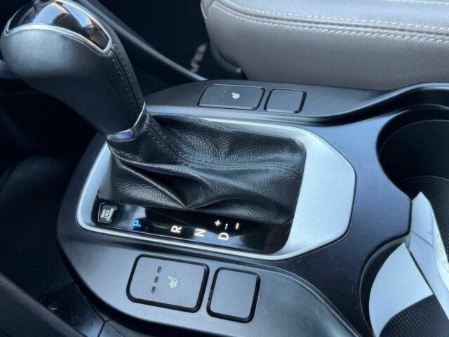 Черный Хендай Санта Фе, объемом двигателя 3.3 л и пробегом 31 тыс. км за 5800 $, фото 9 на Automoto.ua