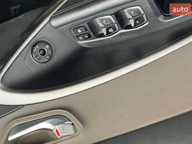 Черный Хендай Санта Фе, объемом двигателя 2.36 л и пробегом 130 тыс. км за 16300 $, фото 6 на Automoto.ua