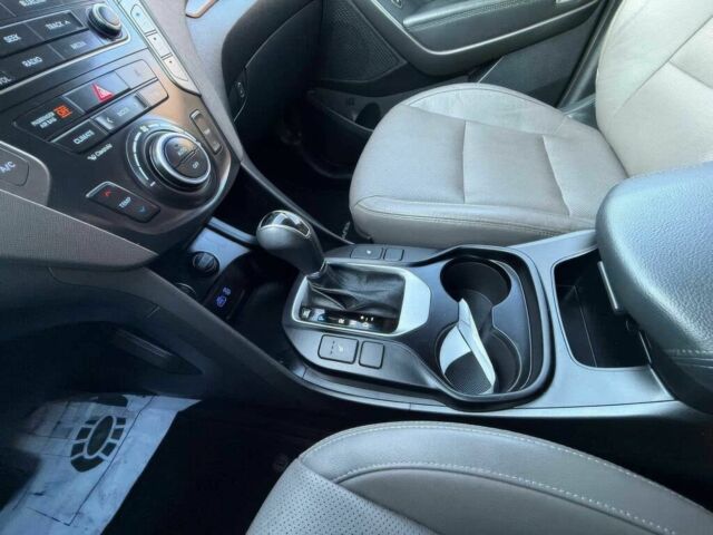 Черный Хендай Санта Фе, объемом двигателя 3.3 л и пробегом 31 тыс. км за 5800 $, фото 8 на Automoto.ua