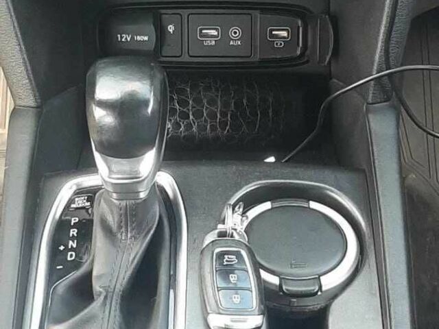 Хендай Санта Фе 2018 в Киеве на Automoto.ua Черный Хендай Санта Фе, объемом двигателя 2.2 л и пробегом 121 тыс. км за 19999 $, фото 5 на Automoto.ua