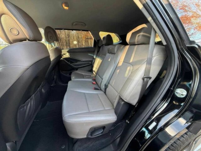 Черный Хендай Санта Фе, объемом двигателя 3.3 л и пробегом 31 тыс. км за 5800 $, фото 12 на Automoto.ua