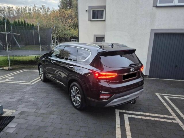 Черный Хендай Санта Фе, объемом двигателя 2.4 л и пробегом 105 тыс. км за 11200 $, фото 6 на Automoto.ua