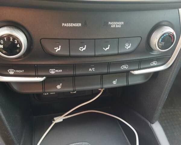 Чорний Хендай Санта Фе, об'ємом двигуна 2.4 л та пробігом 100 тис. км за 25000 $, фото 16 на Automoto.ua