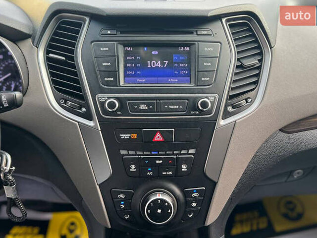 Черный Хендай Санта Фе, объемом двигателя 2.36 л и пробегом 130 тыс. км за 16300 $, фото 11 на Automoto.ua